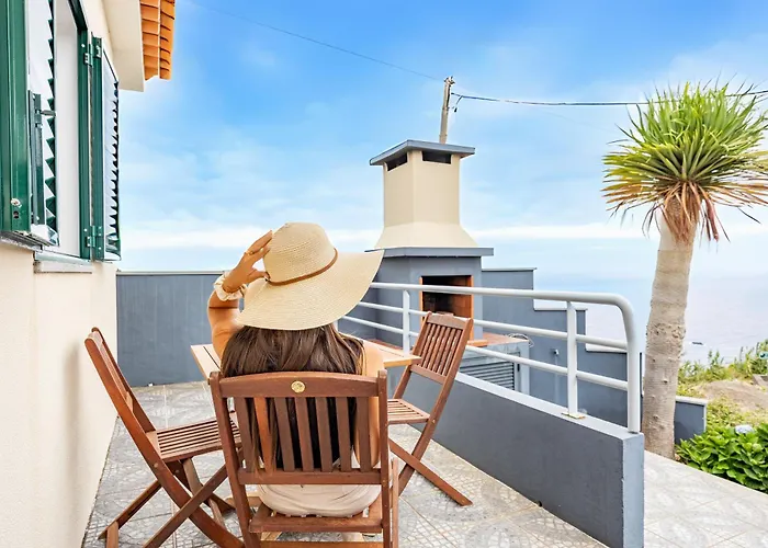 Ceu E Mar Santana (Madeira)