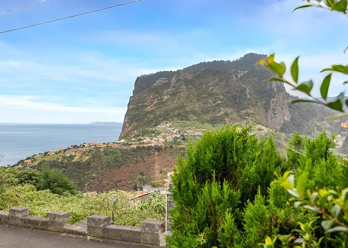 Ceu E Mar Santana (Madeira)